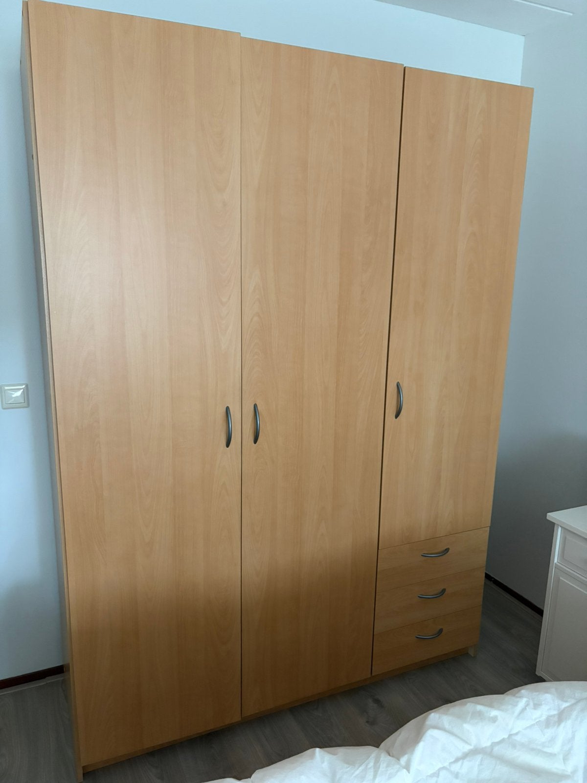 Kleding kast GRATIS zelf ter plekke uit elkaar halen, Huis en Inrichting, Kasten | Kledingkasten, Ophalen, Gebruikt, 50 tot 75 cm