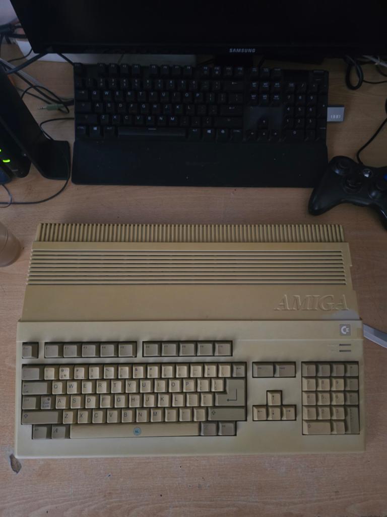 Amiga 500 1mb met voeding, Computers en Software, Vintage Computers, Ophalen of Verzenden