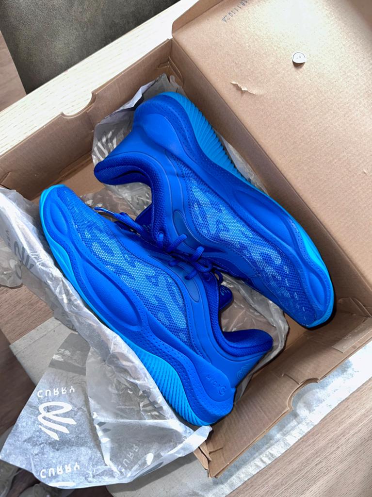 Curry Brand Basketball Sneakers – Helemaal nieuw in doos, Ophalen of Verzenden, Zo goed als nieuw, Blauw