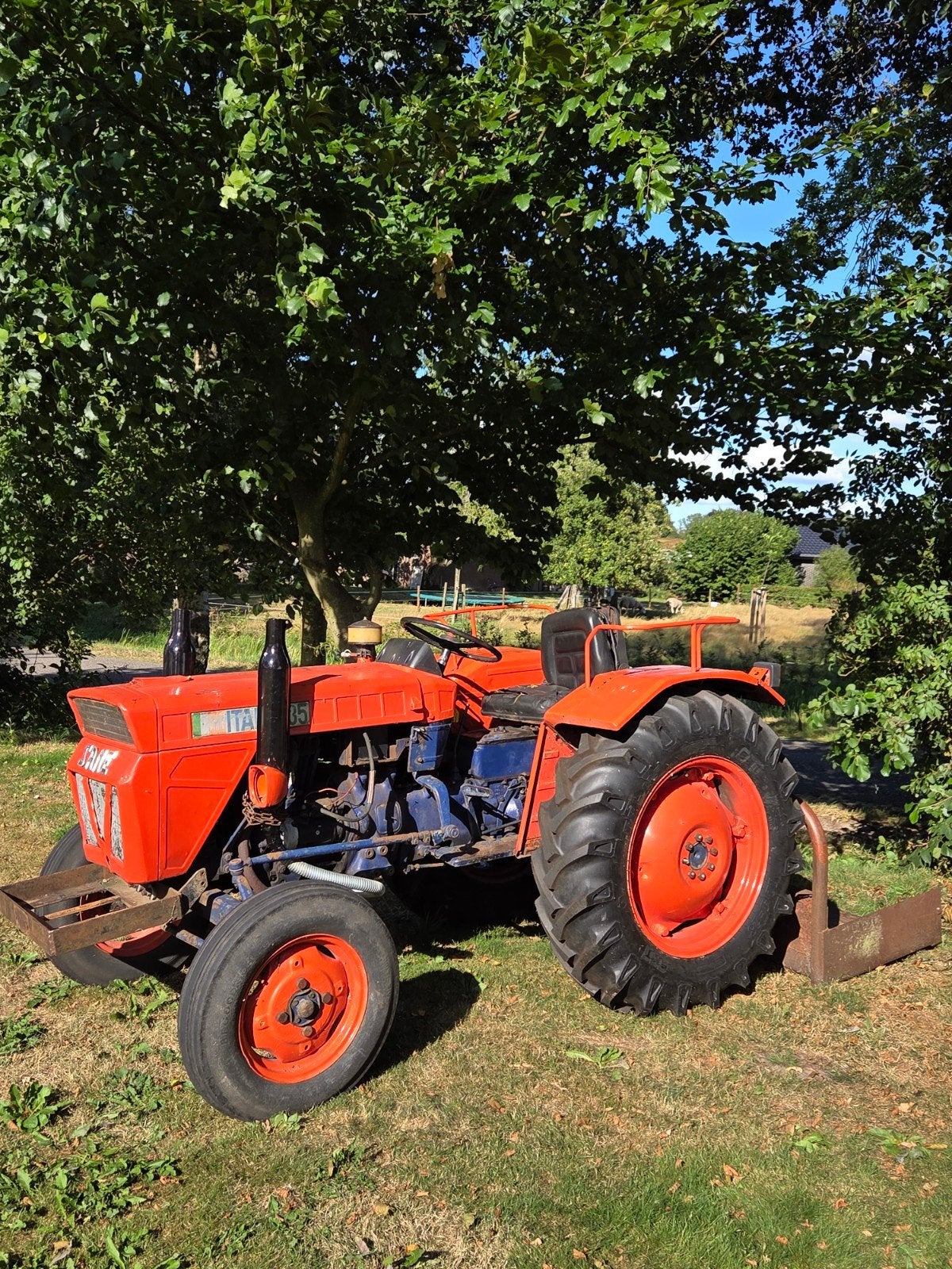 Same Italia 35, oldtimer trekker met nieuwe achterbanden., Ophalen