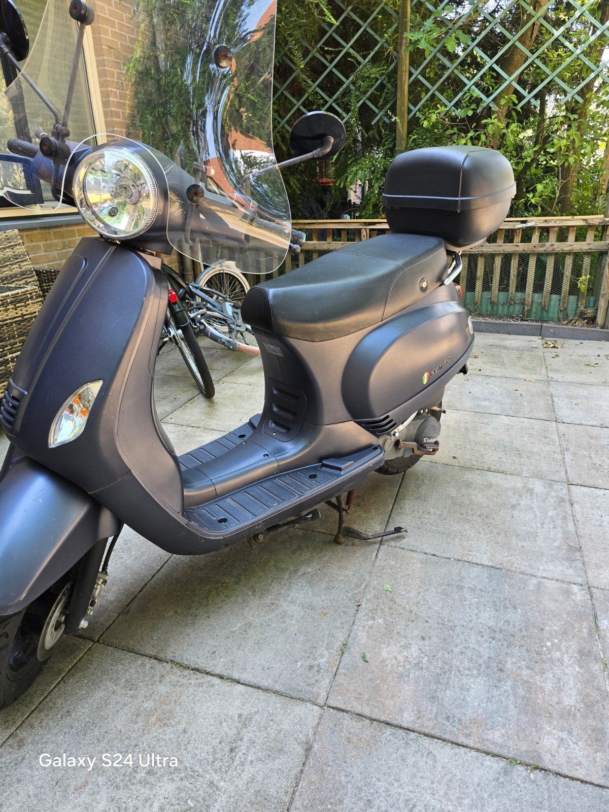 Senzo Scooter - Goed onderhouden, inclusief topkoffer, Ophalen of Verzenden, Gebruikt, Benzine, Overige merken