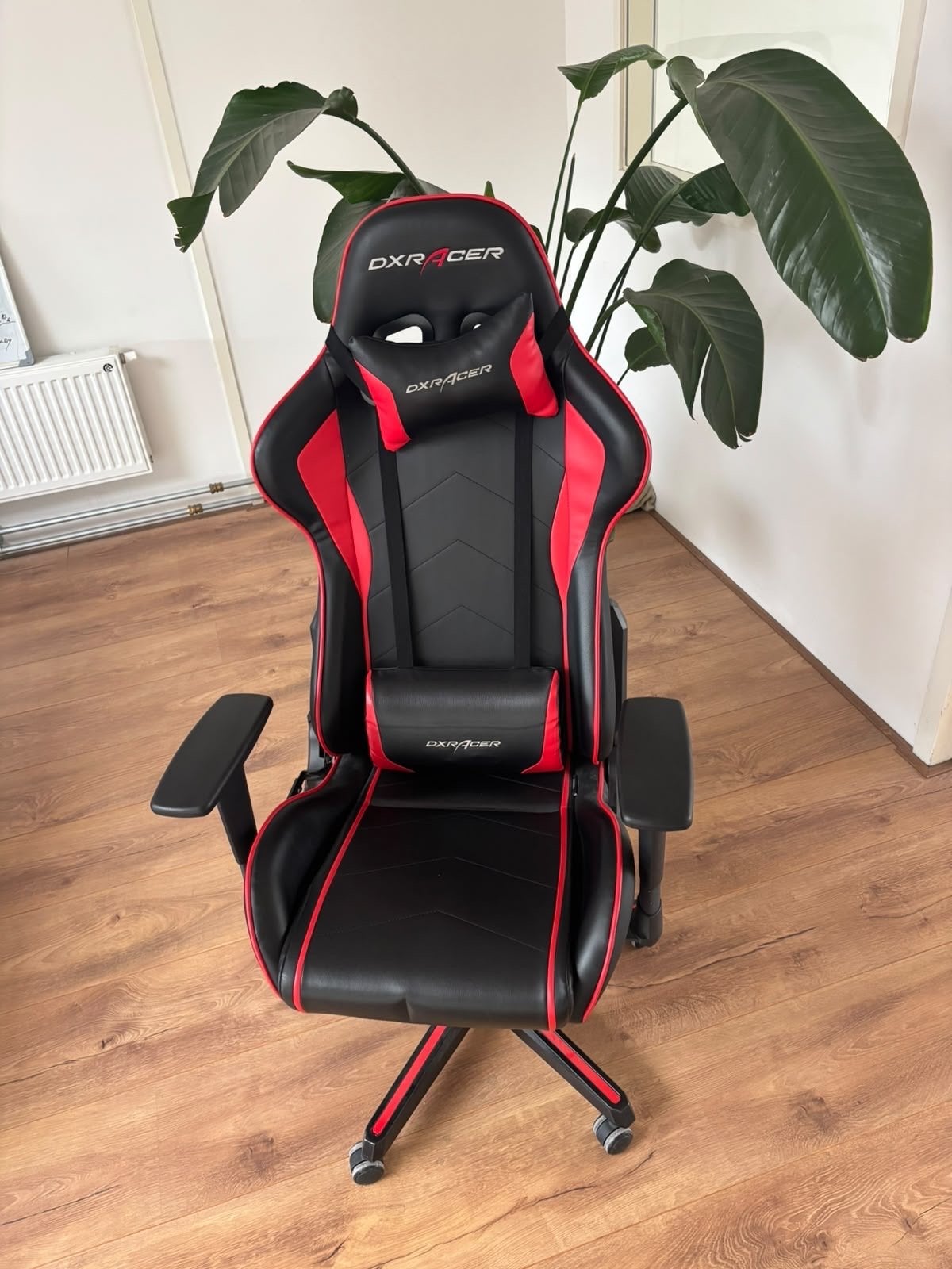 DXRacer Gaming Bureaustoel - Zwart/Rood