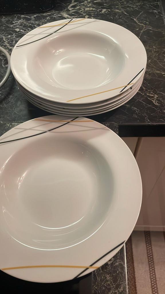 6 diepe borden, Gebruikt, Keramiek, Ophalen of Verzenden, Bord(en)