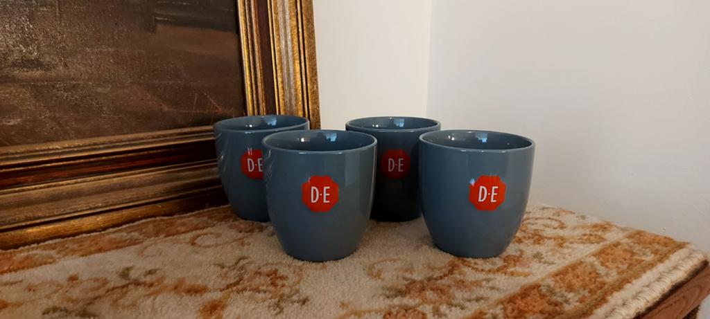 4 Nieuwe! Douwe Egberts mokken - drinkbekers, Ophalen, Nieuw, Overige stijlen, Kop(pen) en/of Schotel(s)
