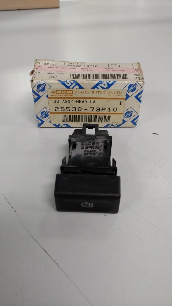 schakelaar koplamp reiniger Nissan King Cab, Ophalen of Verzenden, Nieuw, Nissan