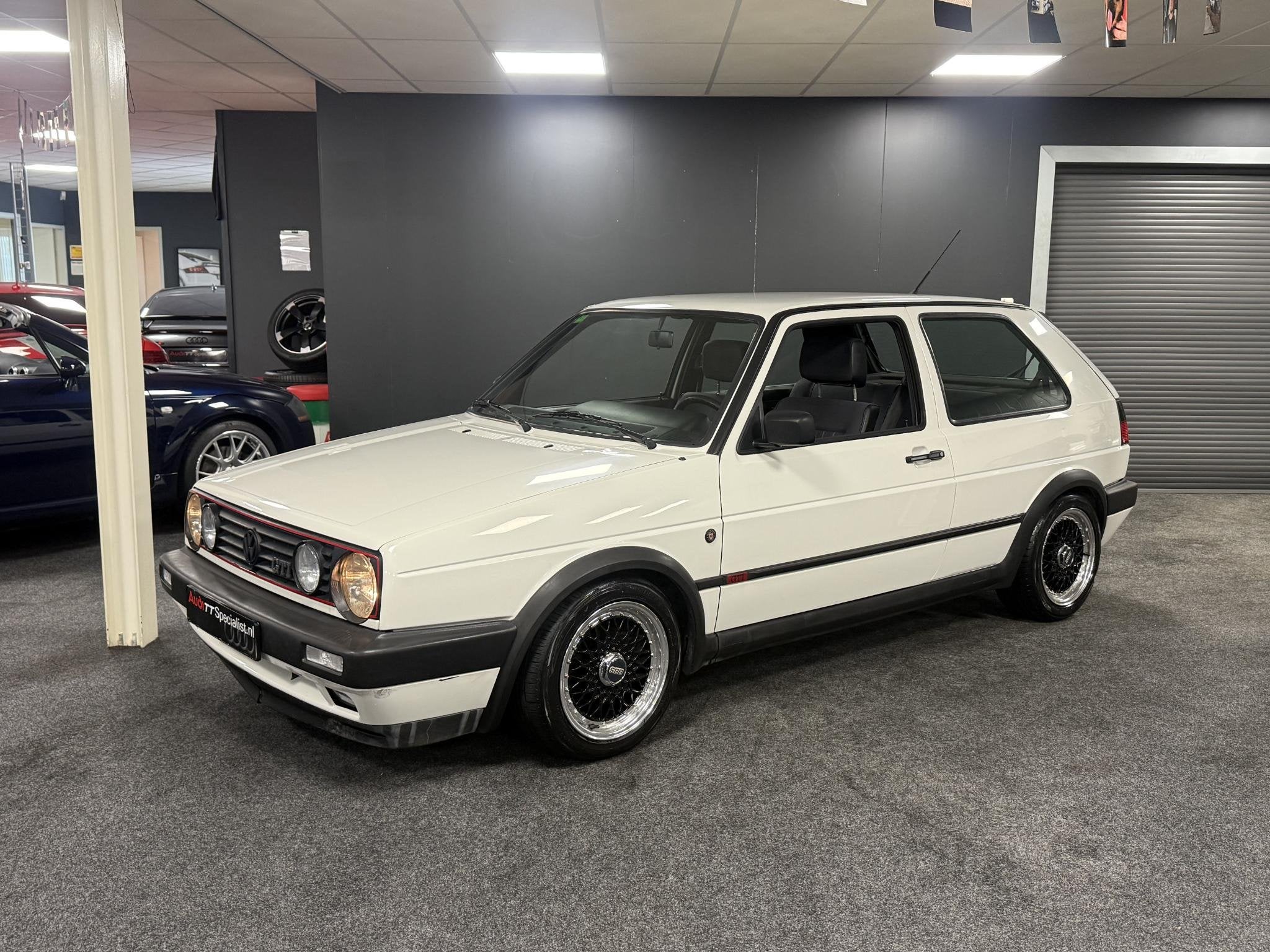 Volkswagen Golf 1.8 GTI Inj. Orig 68904 km Nieuwstaat, Voorwielaandrijving, Dealer onderhouden, Stof, Gebruikt