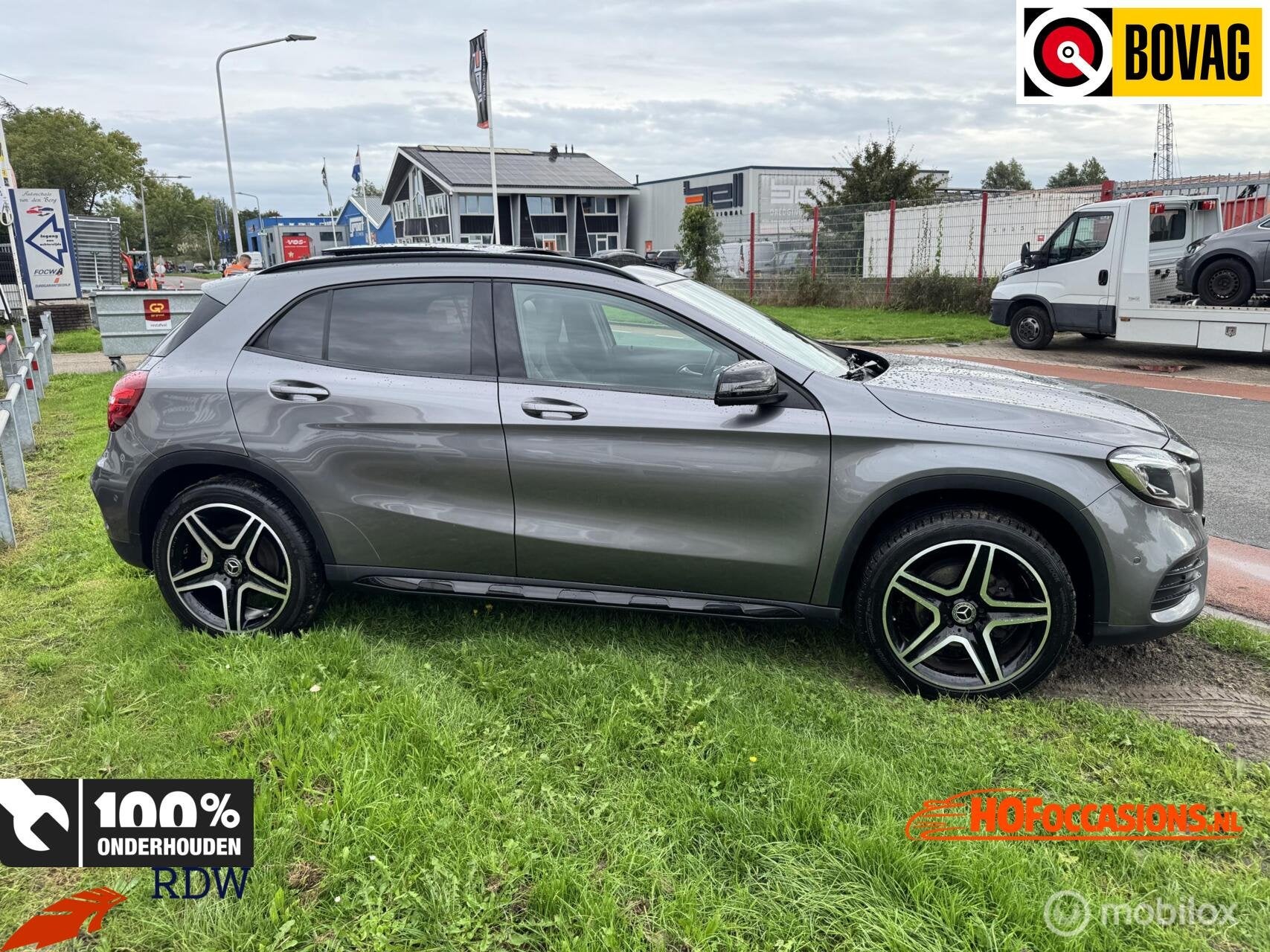 Mercedes GLA-klasse 200 AMG PANO | CARPLAY | SFEERVERLICHTIN, Dealer onderhouden, Gebruikt, Zwart, Met garantie (alle)