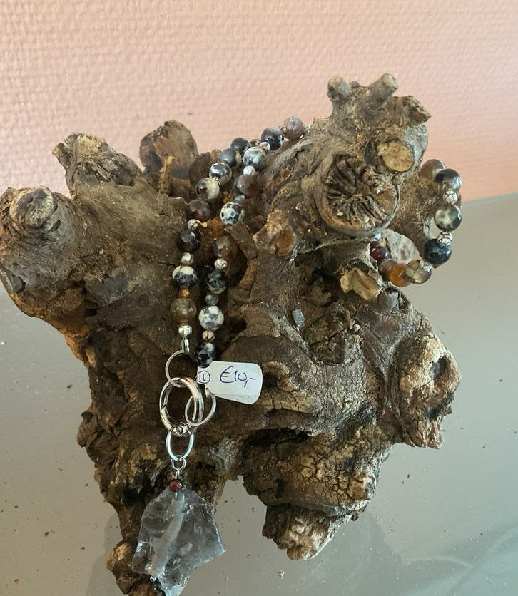 Ketting met bruine agaat kralen en rookkwarts hanger, Bruin, Nieuw, Ophalen of Verzenden, Steen of Mineraal