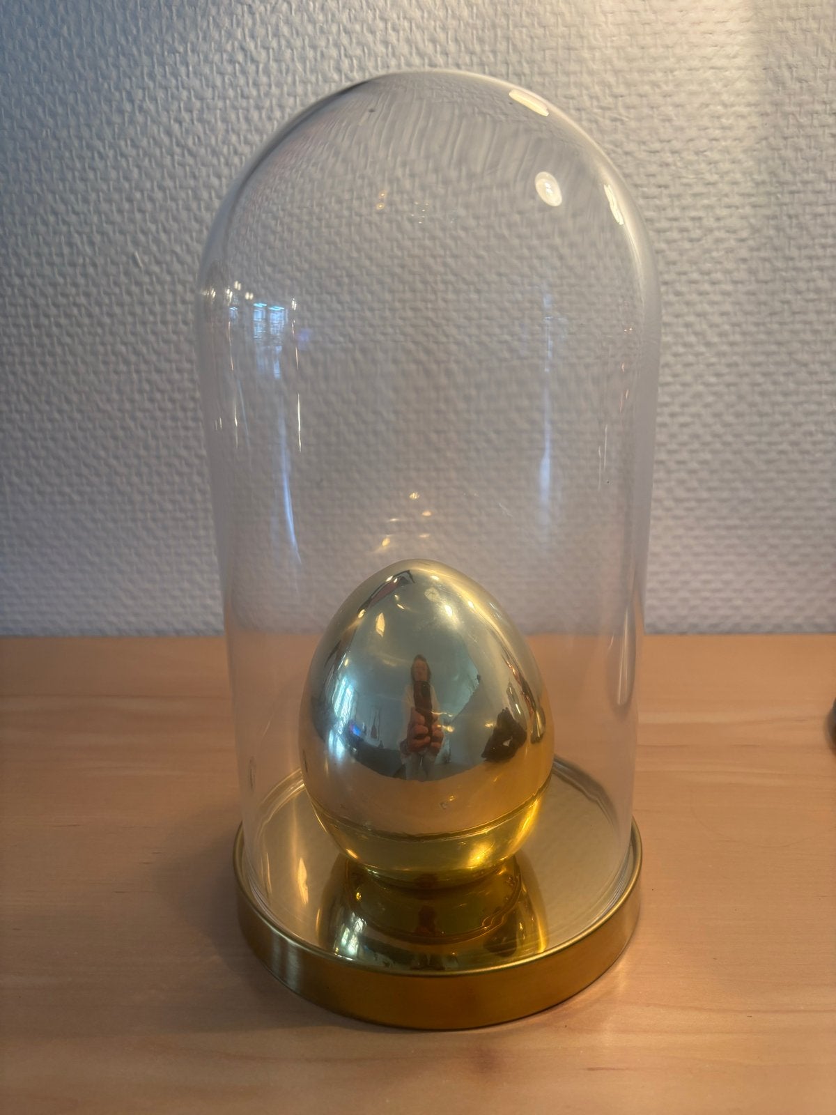Gouden spaarpot ei met glazen stolp, Ophalen of Verzenden, Zo goed als nieuw, Goud, Metaal