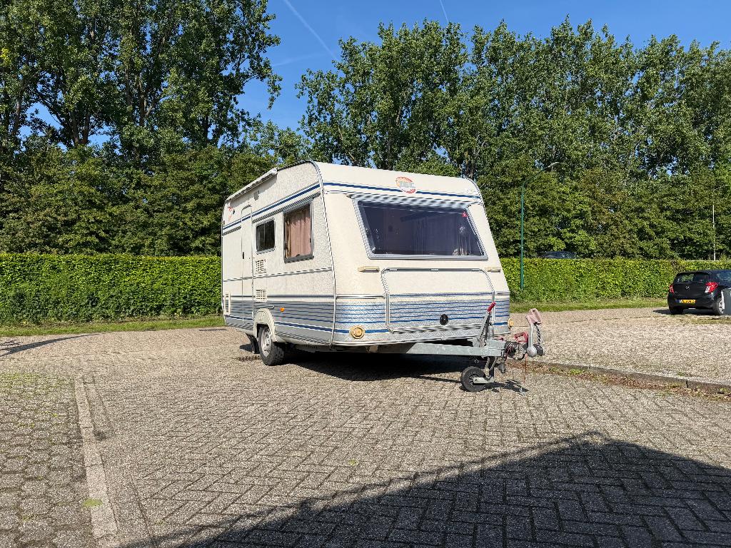 Tec Tour 390 TK 2001 stapelbed met voortent, Caravans en Kamperen, T.E.C., Dwarsbed, Bedrijf, Treinzit