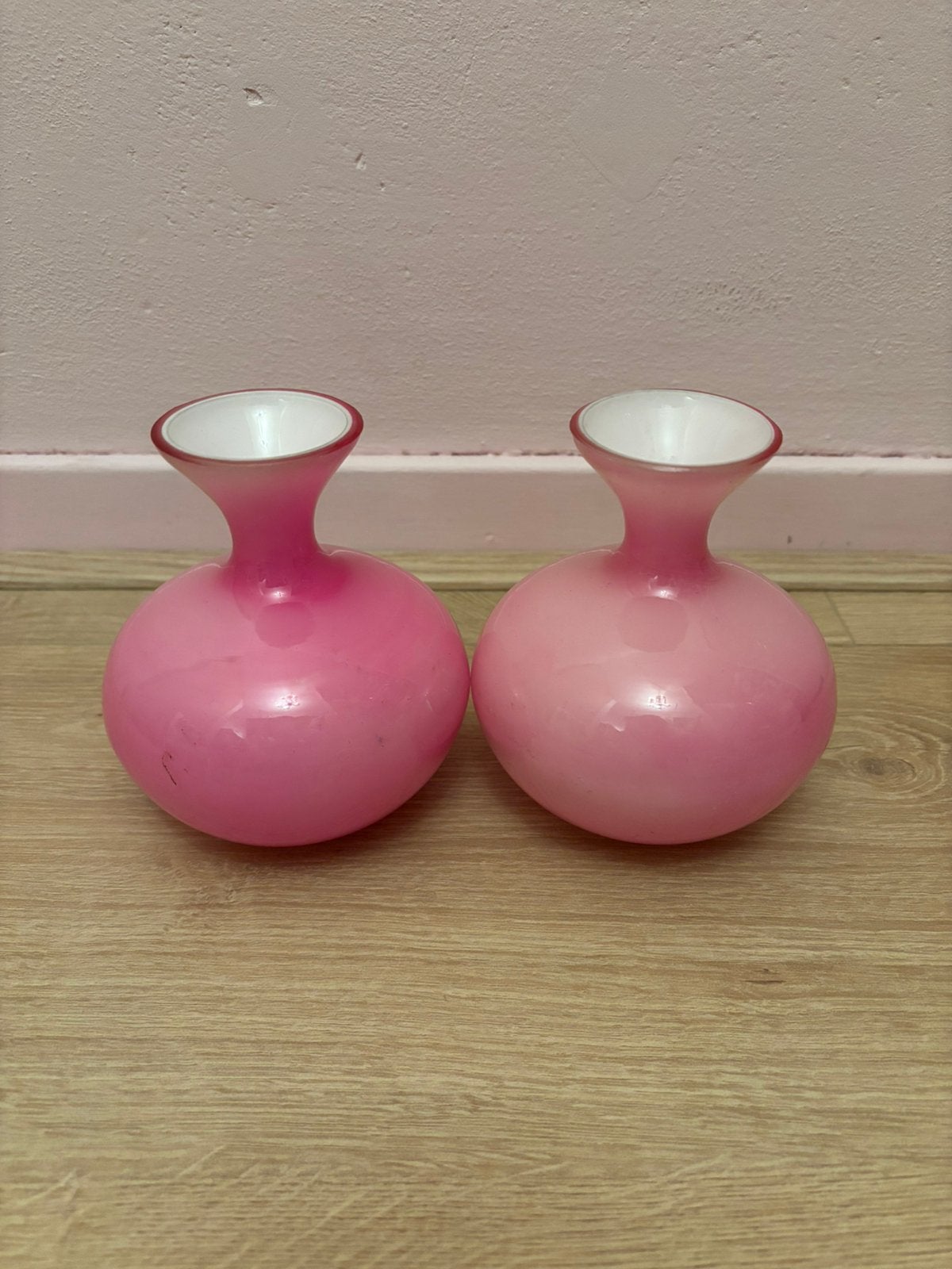 2 kleine roze vazen Riverdale, Ophalen of Verzenden, Zo goed als nieuw, Roze, 12 cm