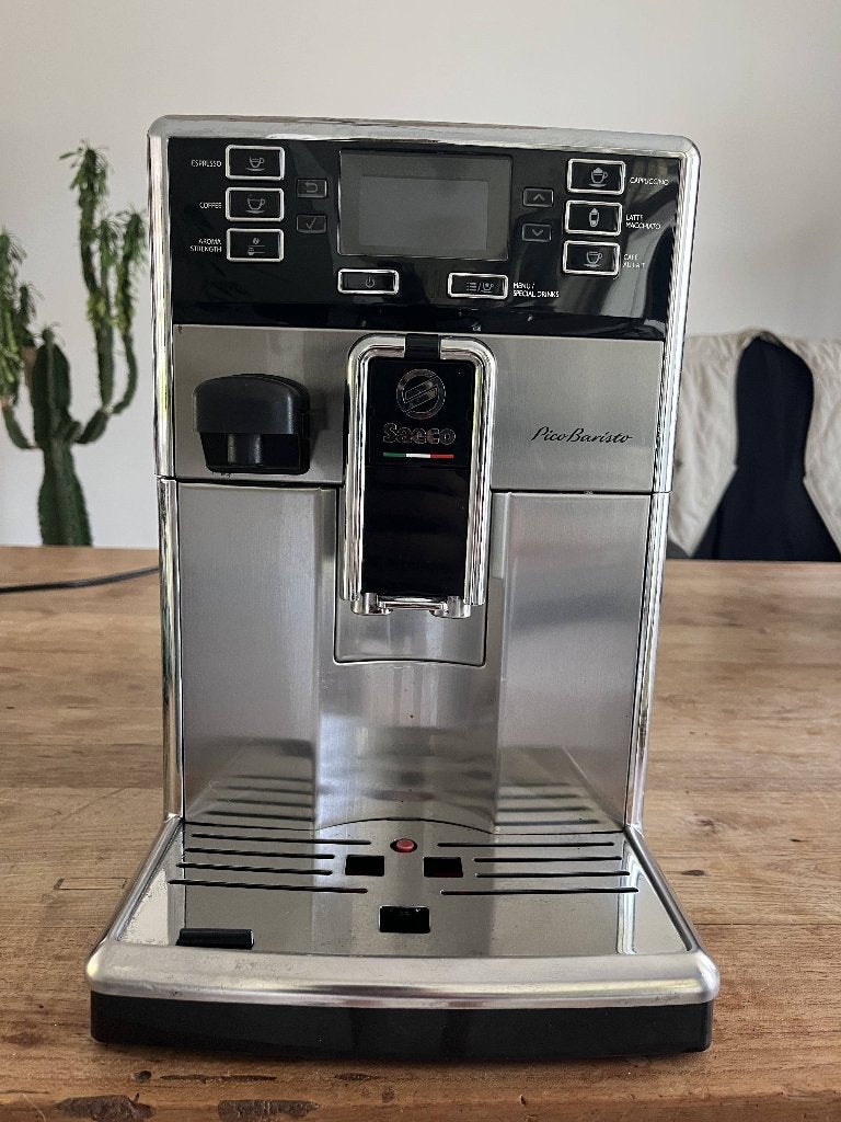 Saeco PicoBaristo volautomatische espressomachine - defect, Ophalen, Espresso apparaat, Koffiebonen, Niet werkend