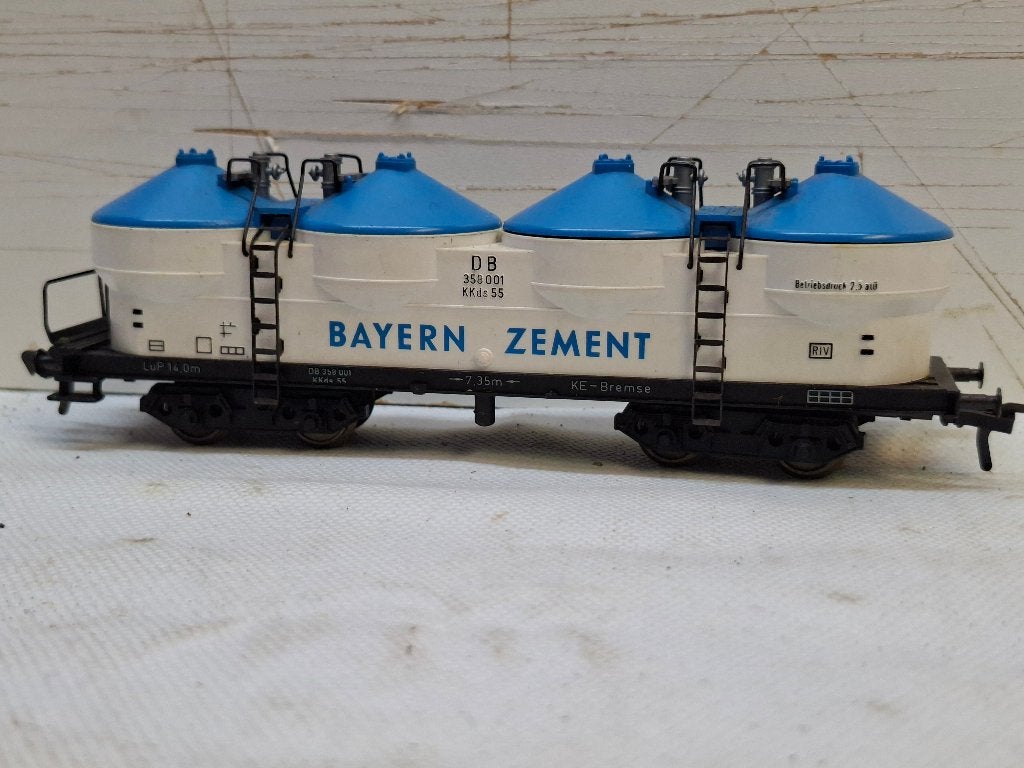 FLEISCHMANN  BAYERN ZEMENT WAGON, Hobby en Vrije tijd, Gelijkstroom, Fleischmann, Wagon, Ophalen of Verzenden
