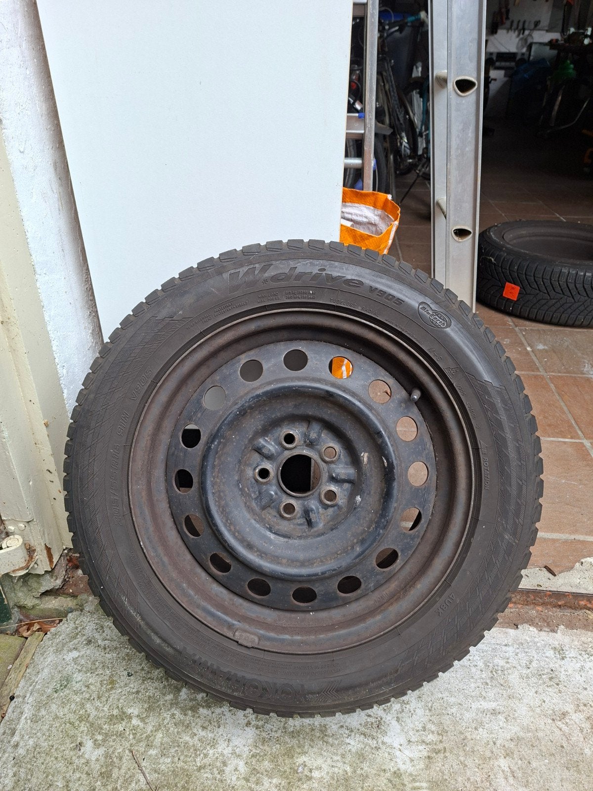 4 winterbanden met velg en schroeven, Ophalen, Gebruikt, Banden en Velgen, Winterbanden