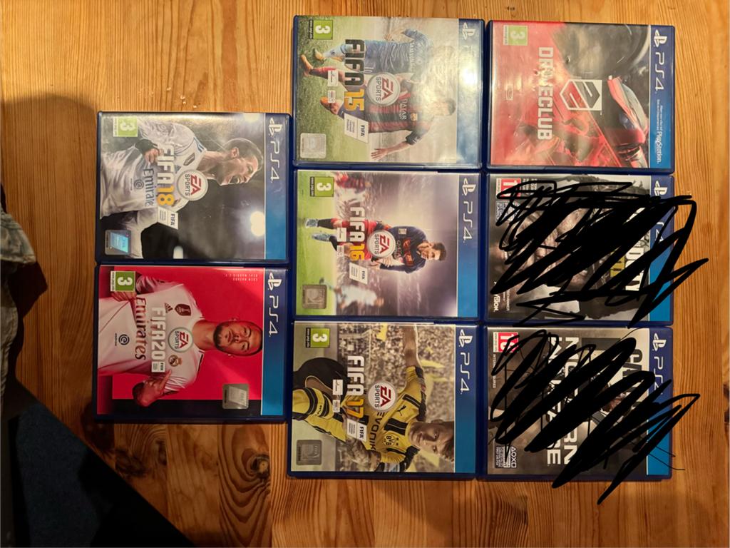 Ps 4 fifa games bundel, Ophalen of Verzenden, Zo goed als nieuw
