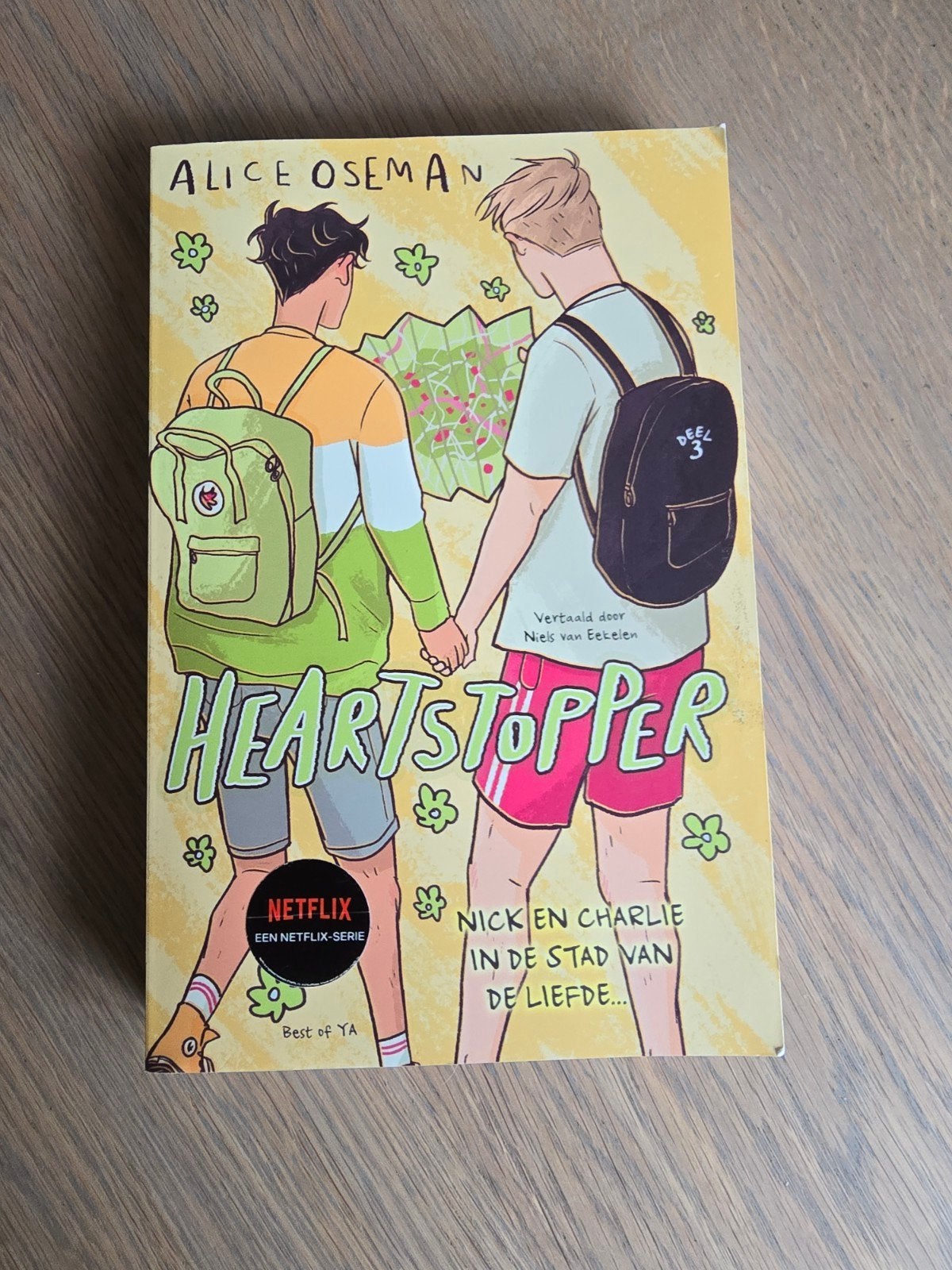 Heartstopper Deel 3, Ophalen of Verzenden, Zo goed als nieuw, Alice Oseman, Fictie