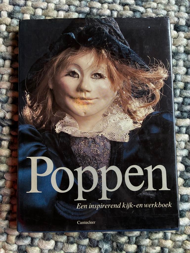 Poppen: Een inspirerend kijk- en werkboek (Cantecleer), Ophalen of Verzenden, Gelezen