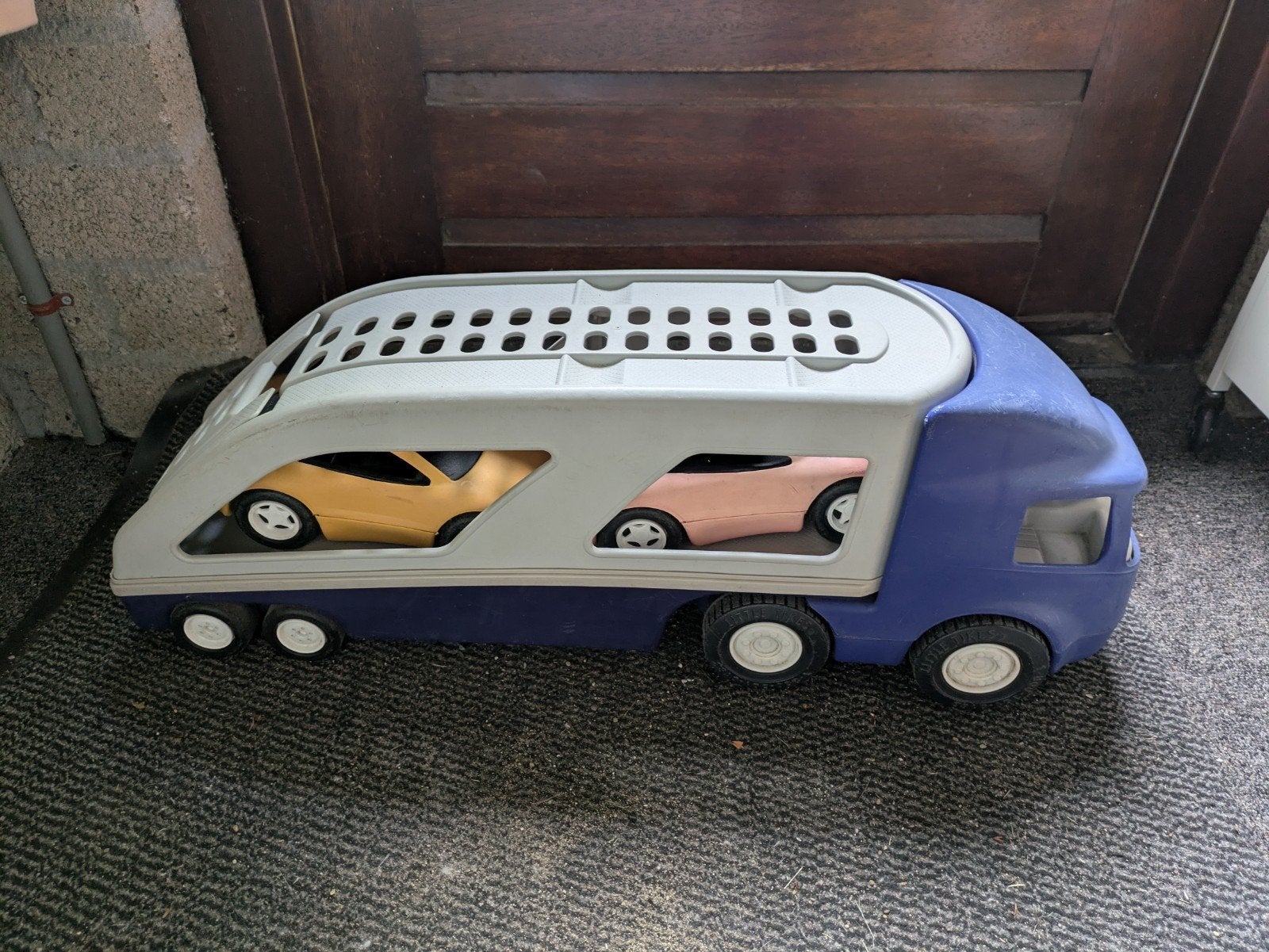 Little Tikes Vrachtauto met 2 Auto's - Speelgoed, Ophalen of Verzenden, Gebruikt