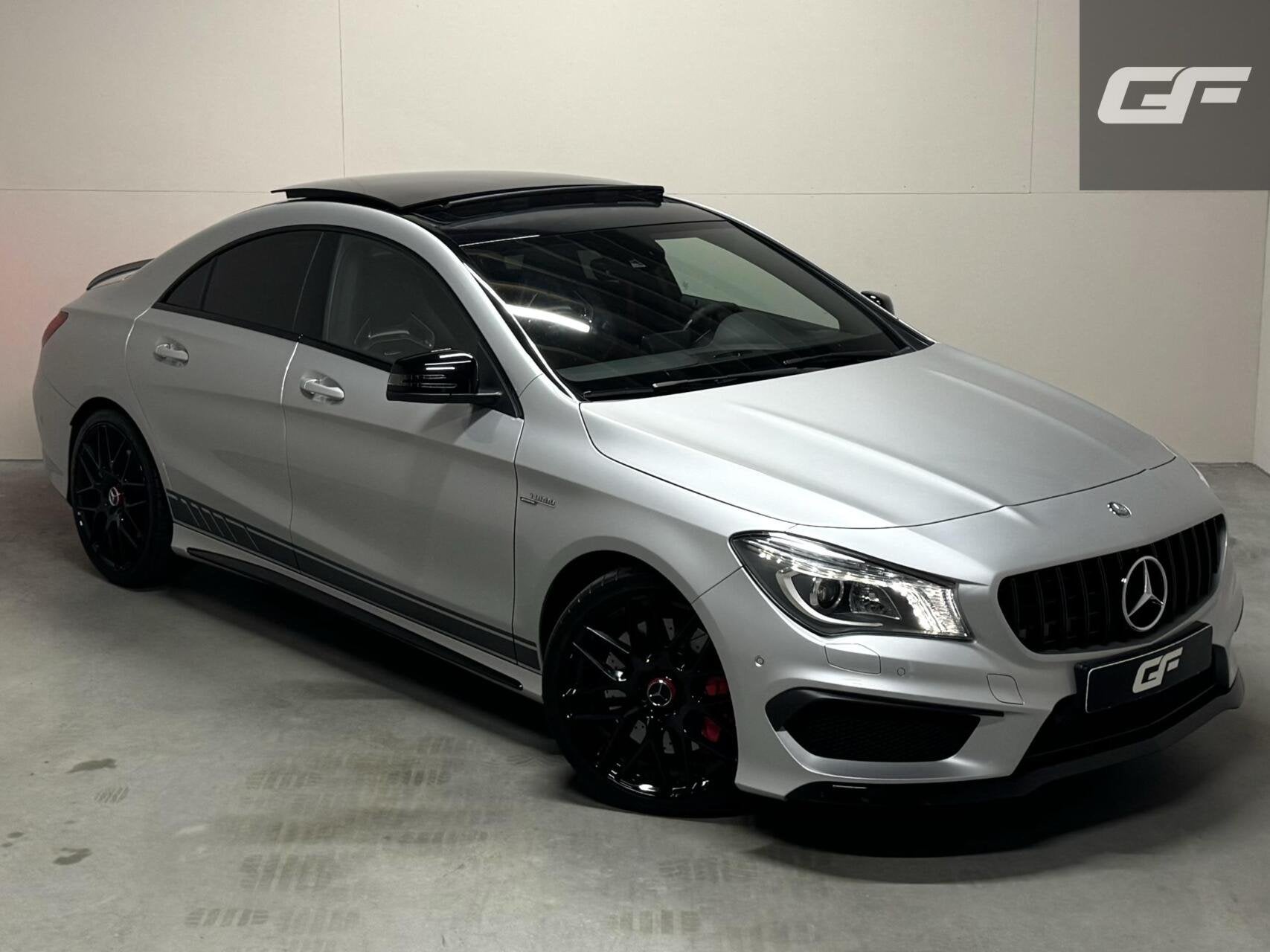 Mercedes CLA-klasse AMG 45 4MATIC Pano Recaro H/K Camera NAP, Auto's, Automaat, Gebruikt, Euro 6, 4 cilinders