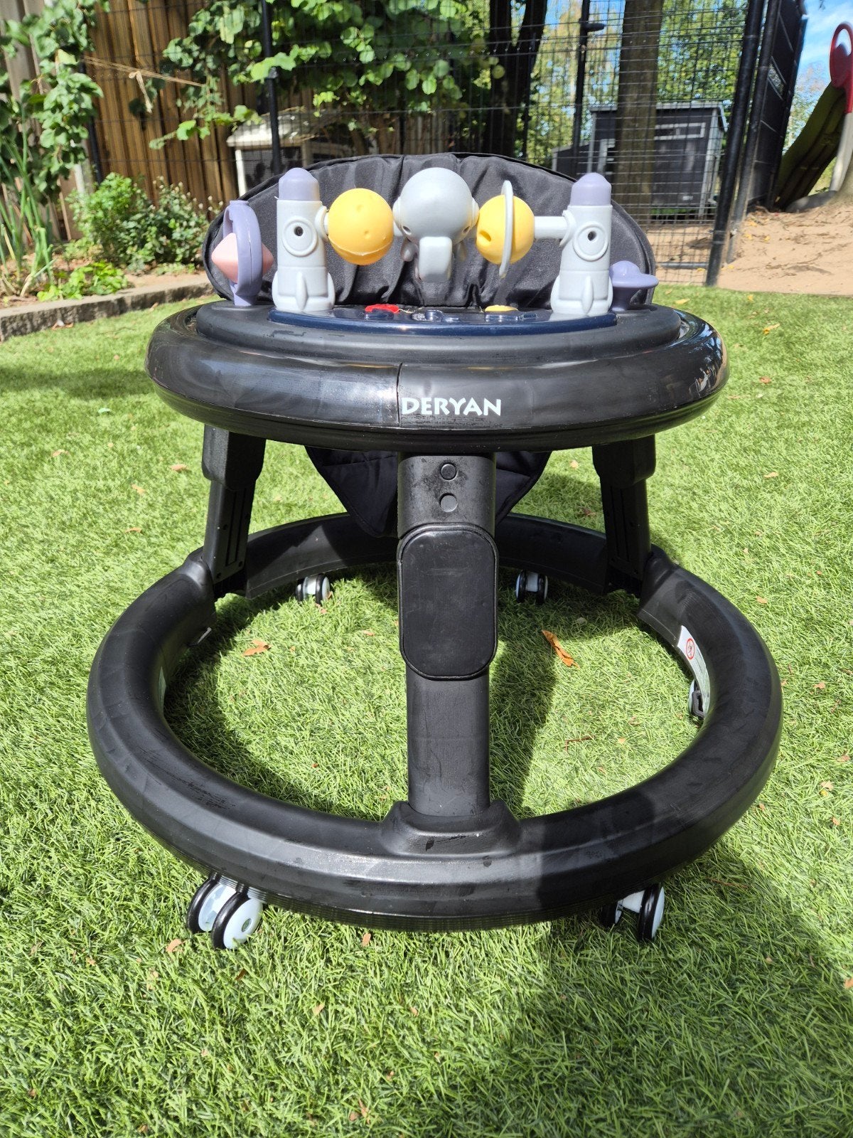 Deryan Babywalker met speelblad en wieltjes, Kinderen en Baby's, Ophalen, Zo goed als nieuw, Overige typen, Met geluid