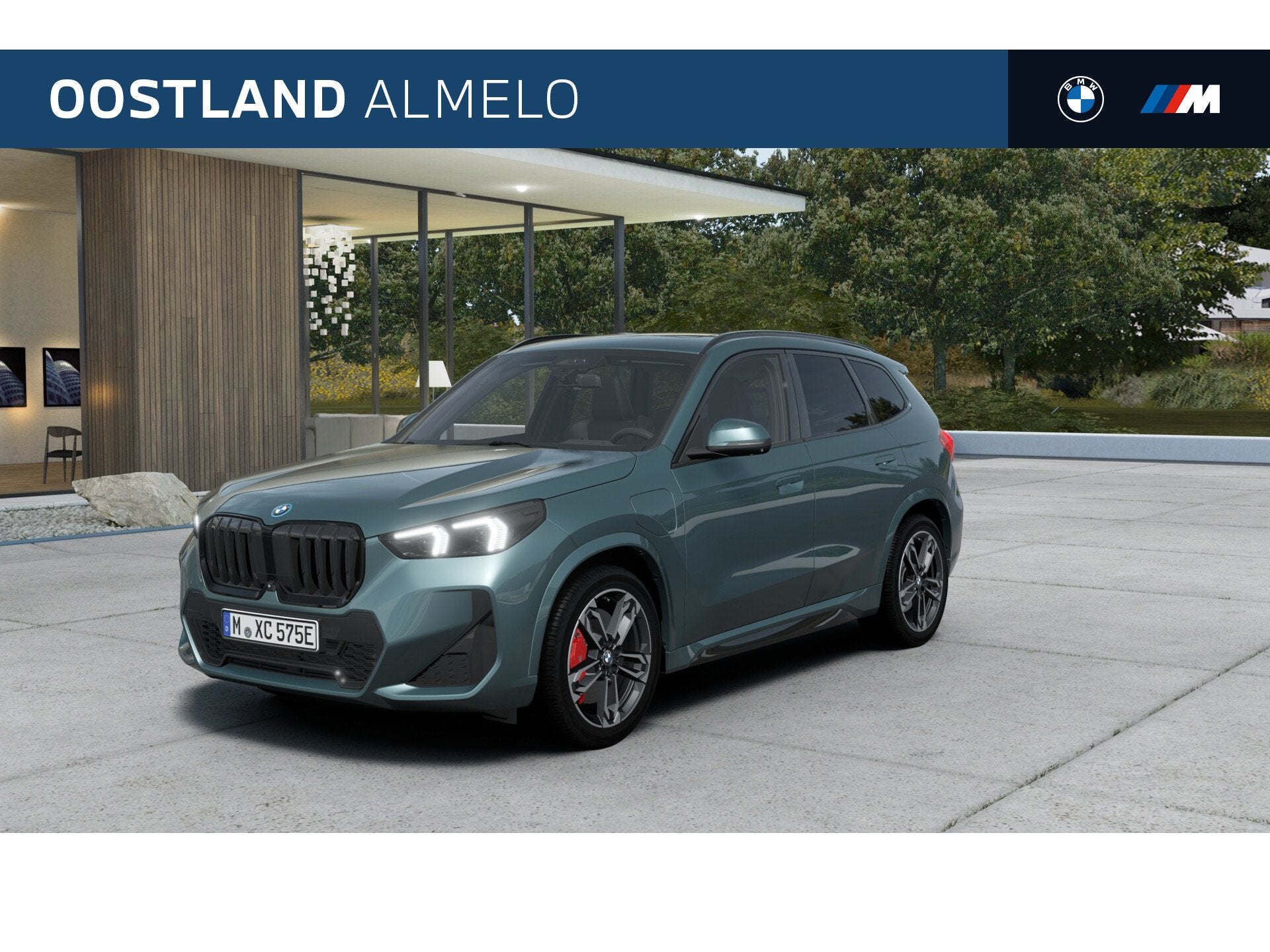 BMW X1 xDrive25e M Sport Automaat / Panoramadak / Trekhaak /, Auto's, BMW, Zwart, Leder, Bedrijf, Hybride Elektrisch/Benzine