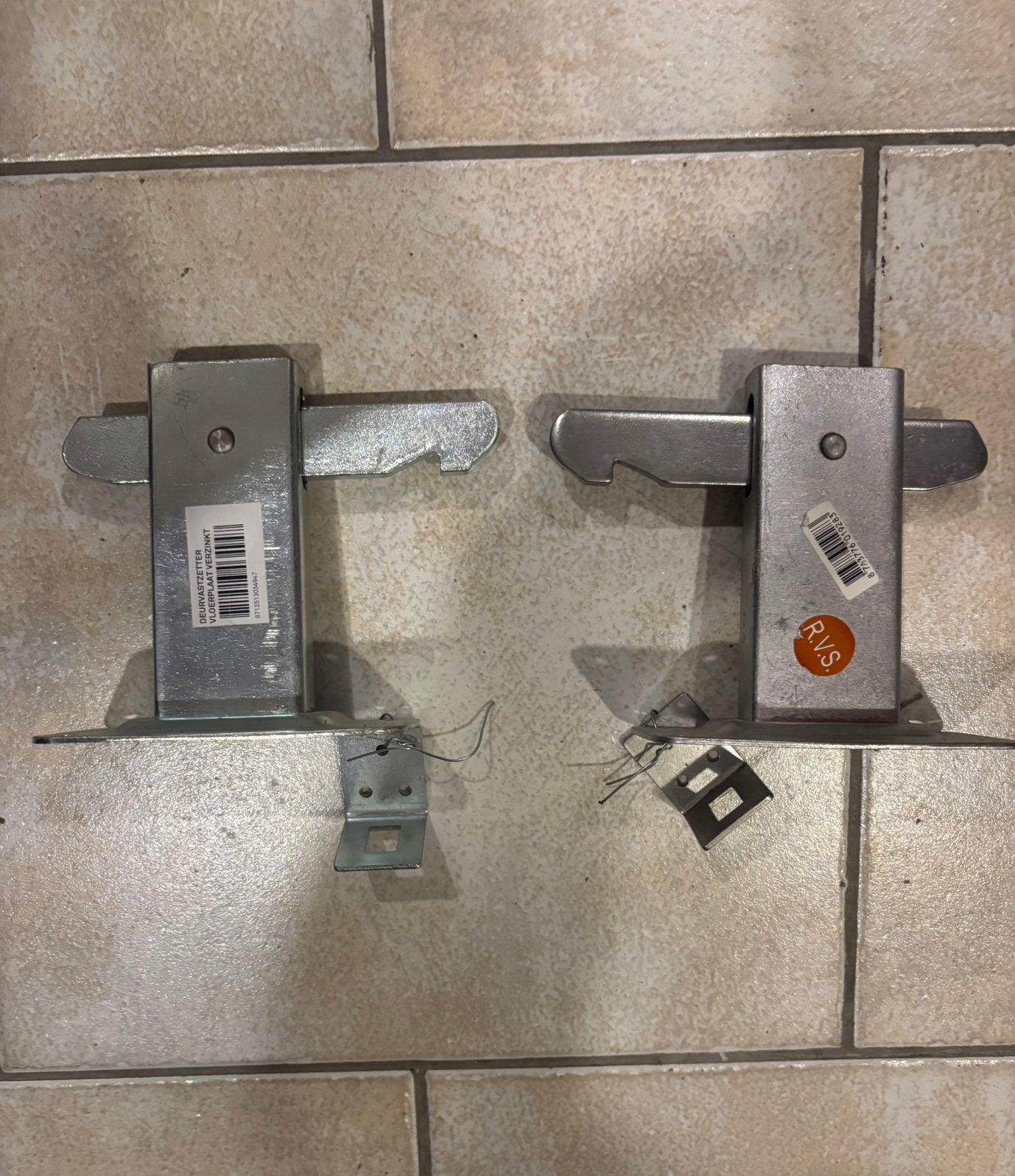 2x Deurvastzetter rvs en verzinkt nieuw, Ophalen of Verzenden, Nieuw, Overige materialen, Overige typen