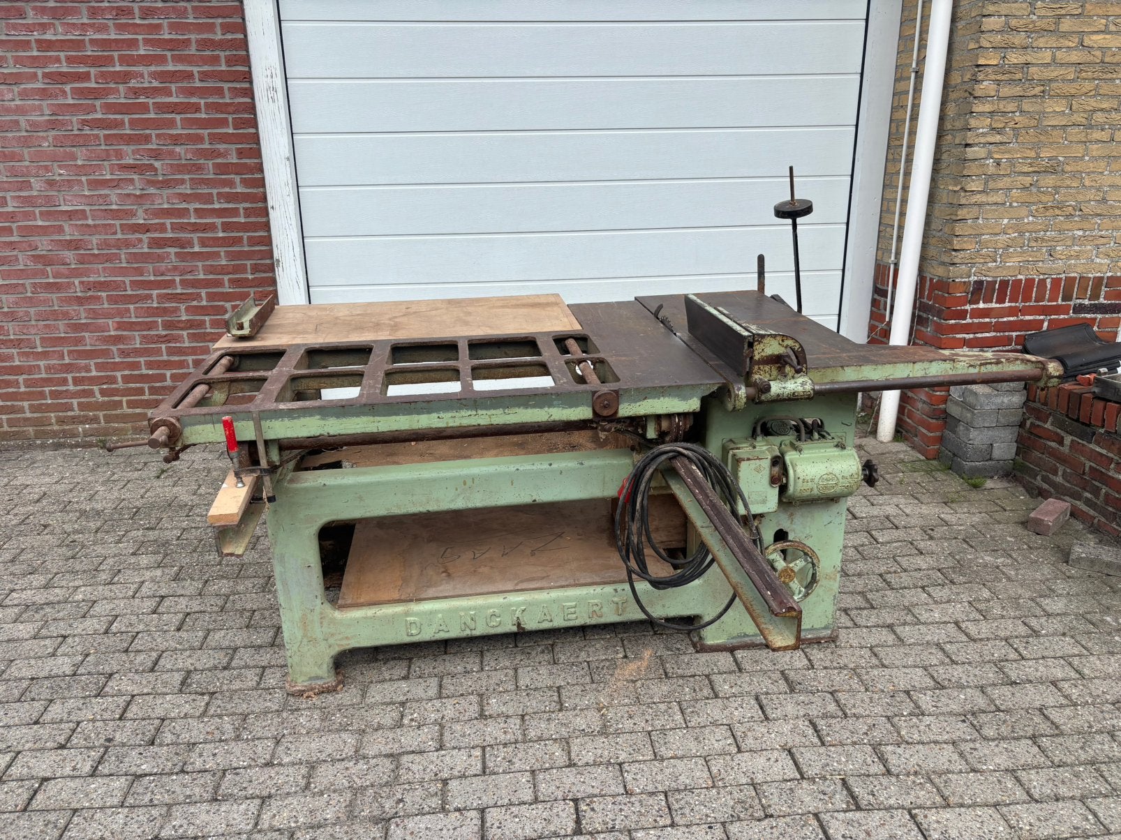 Danckaert platen zaagtafel, Doe-het-zelf en Verbouw, Ophalen, Gebruikt, Cirkelzaag, 70 mm of meer