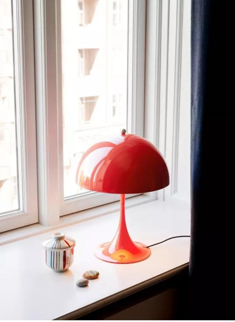 Louis Poulsen Panthella 250 Mini Tafellamp Koraalrood nieuw, Huis en Inrichting, Lampen | Tafellampen, Ophalen of Verzenden, Nieuw