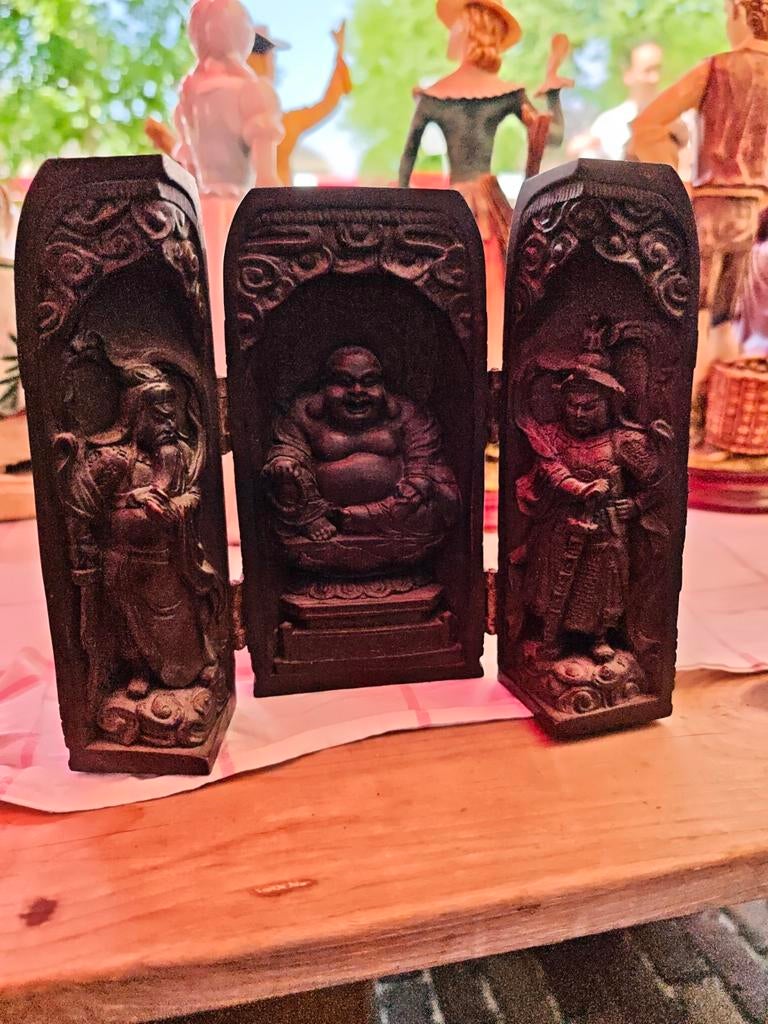 Buddha beeld drieluik, Verzenden