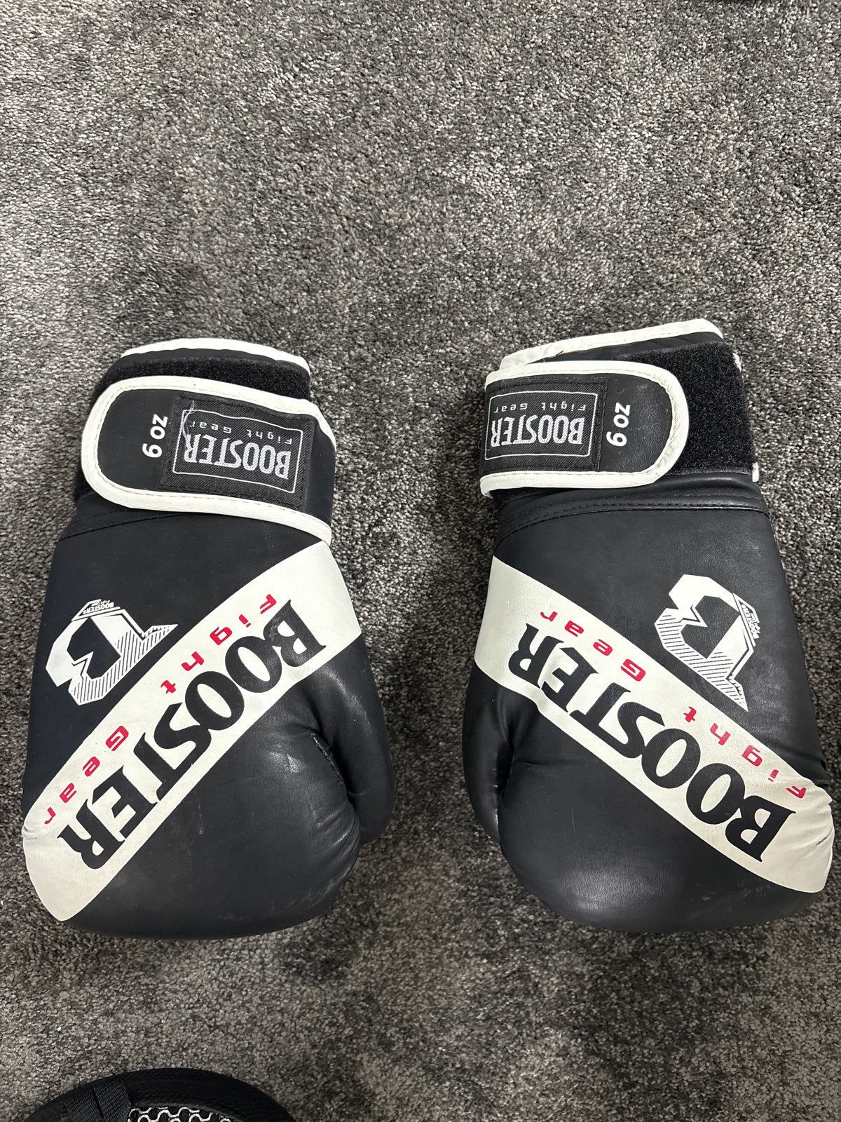 Booster Fight Gear Bokshandschoenen - Zwart, 6 oz, Sport en Fitness, Boksen, Ophalen, Gebruikt, Bokshandschoenen