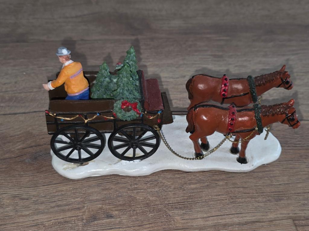 Dickensville Collectables paard en wagen NM-80665, Diversen, Kerst, Ophalen, Zo goed als nieuw