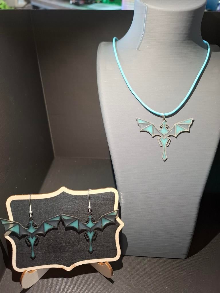 Draak ketting + oorbellen setje, Ophalen of Verzenden, Nieuw, Overige kleuren, Overige materialen