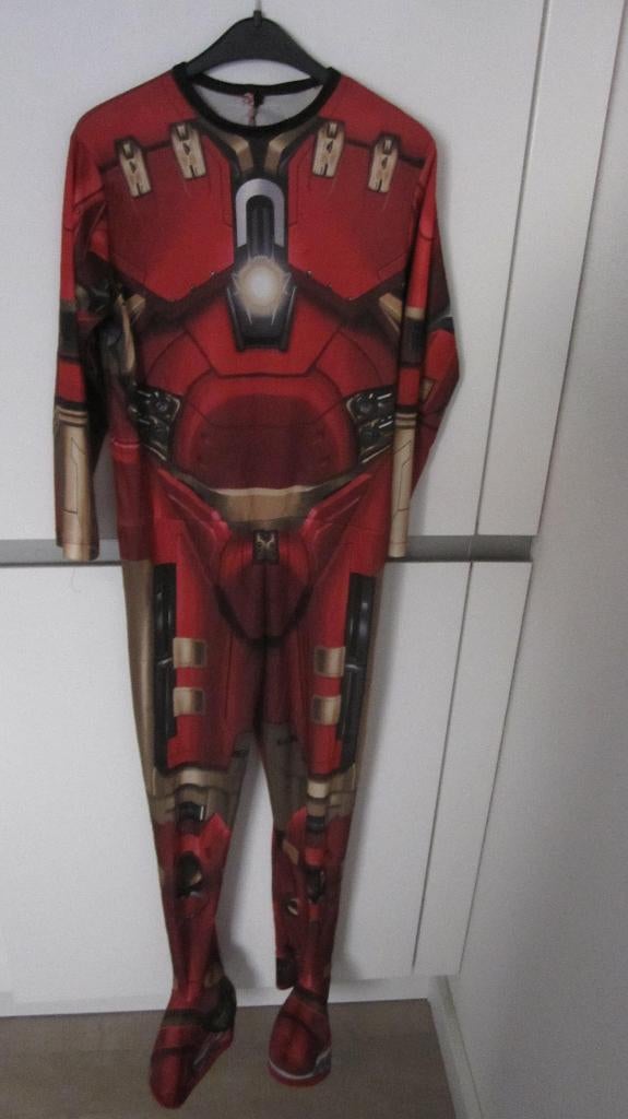 Super helden Iron man en Black Panther., Ophalen of Verzenden, Gebruikt, 122 t/m 128, Jongen of Meisje