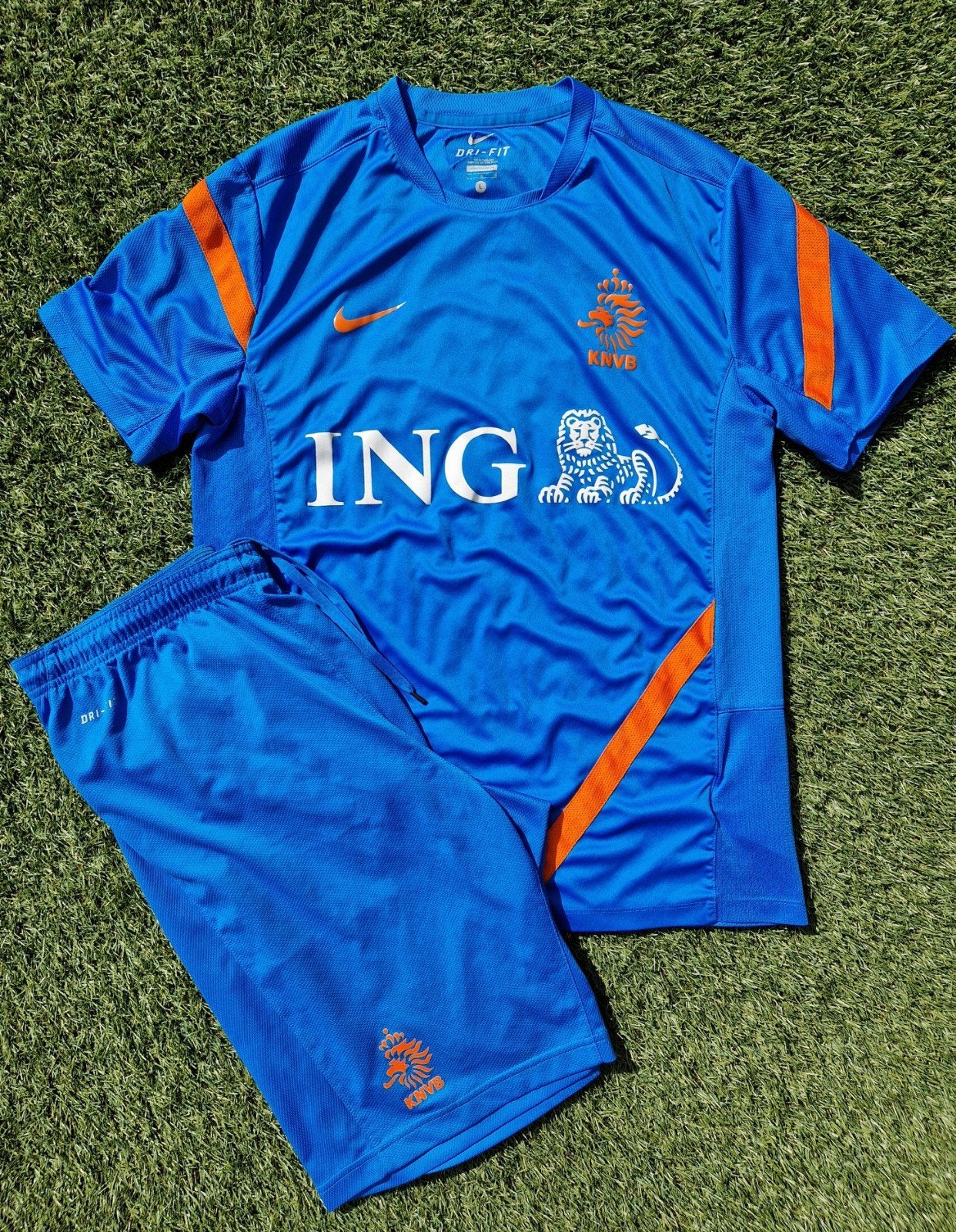 Nederlands elftal KNVB broekje + trainingsshirt tenue 2012 L, Maat 52/54 (L), Blauw, Nike, Ophalen of Verzenden