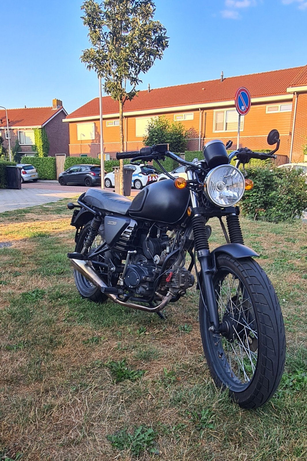 Hanway Raw 50 | Nieuwe band, velg en nette lak, Ophalen, Maximaal 45 km/u, Hanway Raw 50, Zo goed als nieuw