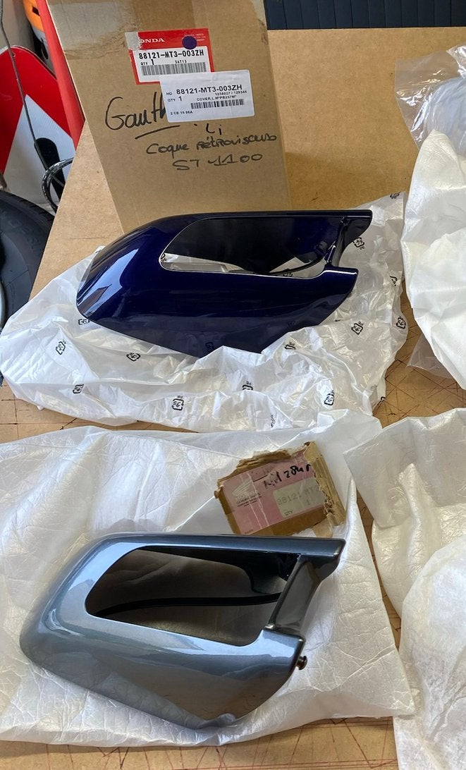 Nieuw (NOS) linker spiegelkappen HONDA ST1100 Pan European, Ophalen of Verzenden, Nieuw