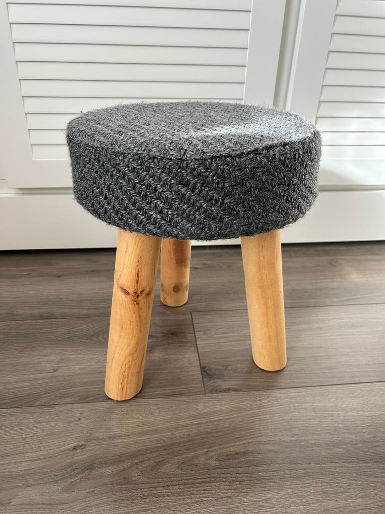 Krukje met gebreide bovenkant, Ophalen, Zo goed als nieuw, Hout