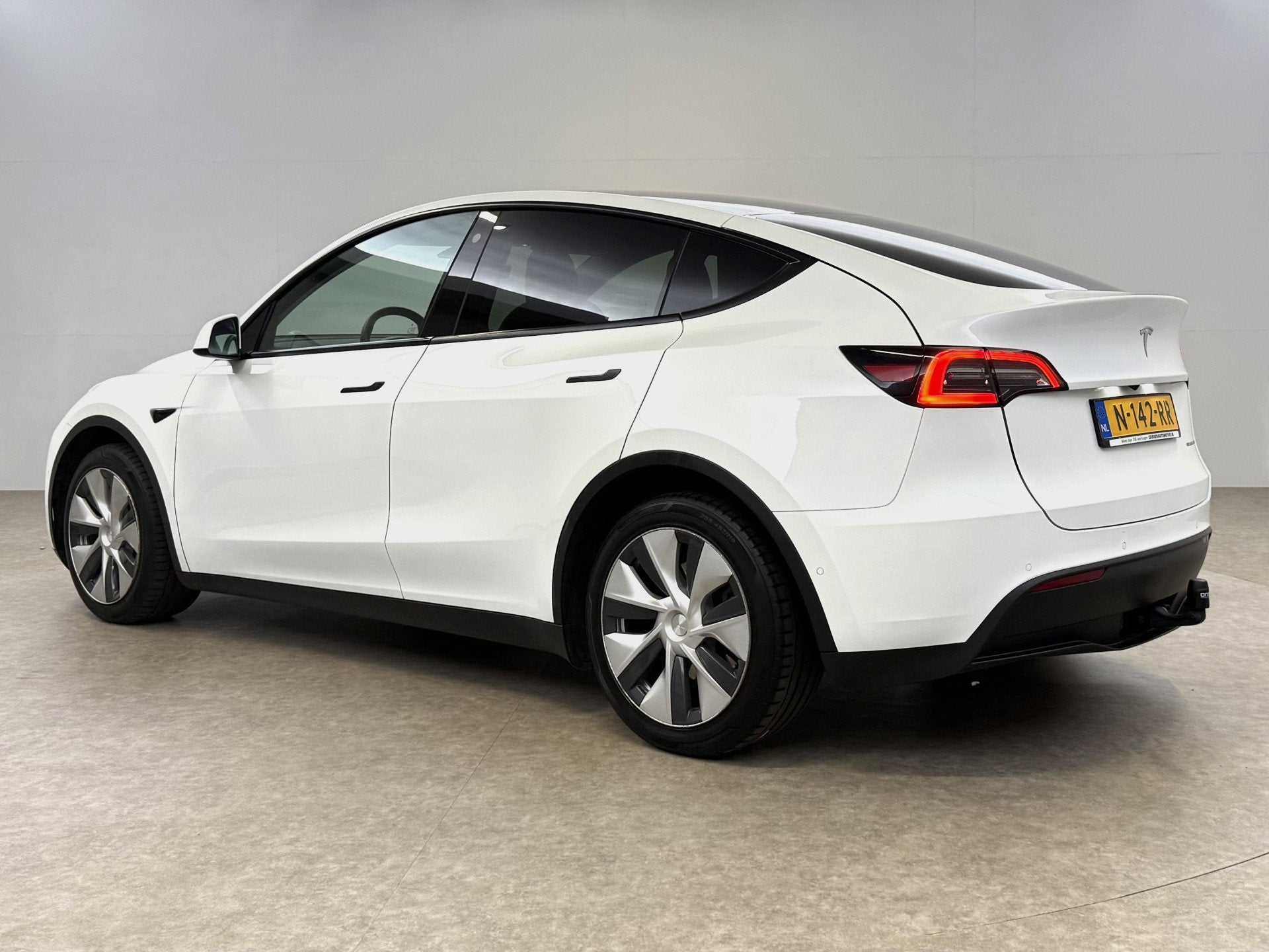 Tesla Model Y Long Range AWD 75 kWh | Snelladen | Autopilot, Auto's, Tesla, Automaat, Wit, 351 pk, SUV of Terreinwagen