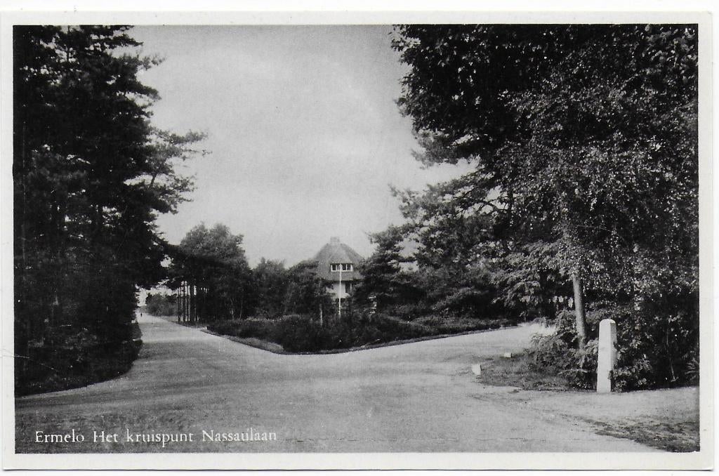 Ermelo Kruispunt Nassaulaan ongelopen Ansichtkaart ( B7148 ), Ophalen of Verzenden, 1960 tot 1980, Ongelopen, Gelderland
