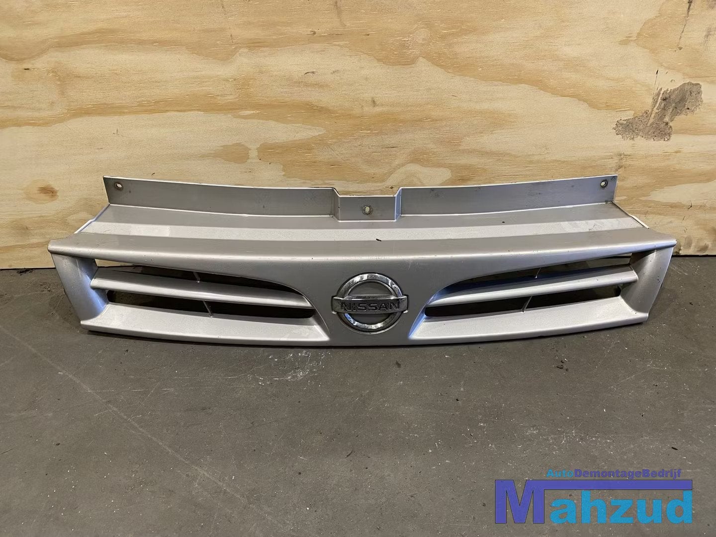 NISSAN PRIMASTAR Grijs grille 2001-2005, Takashima 1-chome 1-1
220-8686  Yokohama, Ophalen of Verzenden, NISSAN_SR@mail.nissan.co.jp