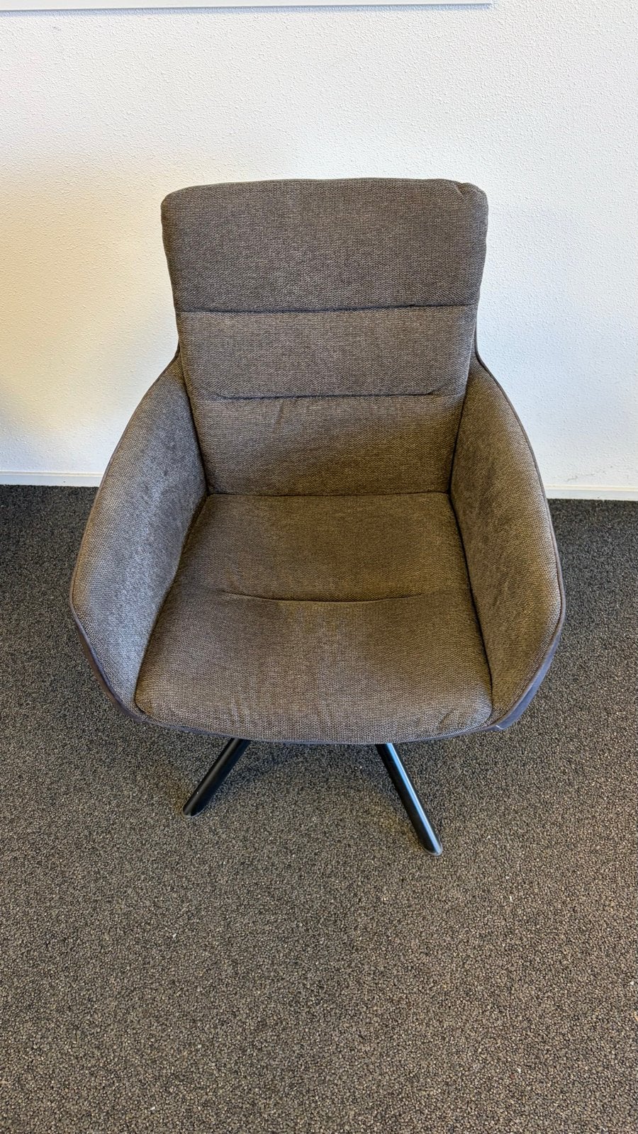 (Gereserveerd) Cavaletta Eetkamerstoelen, bruin, goede staat, Huis en Inrichting, Ophalen, Gebruikt, Vijf, Zes of meer stoelen