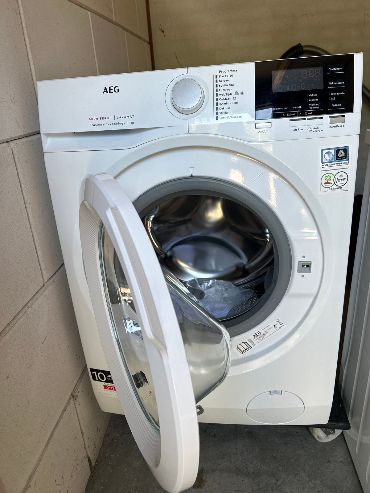 AEG Lavamat 6000 Serie Wasmachine - Zo goed als nieuw, Witgoed en Apparatuur, Wasmachines, Ophalen, Zo goed als nieuw, Voorlader