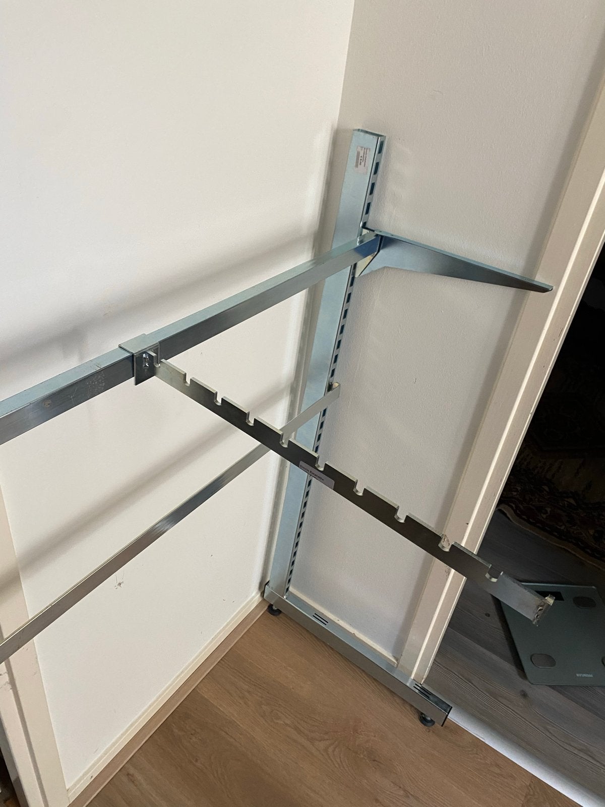 Kledingrek / Wandrek voor kledingwinkel, Ophalen, Gebruikt