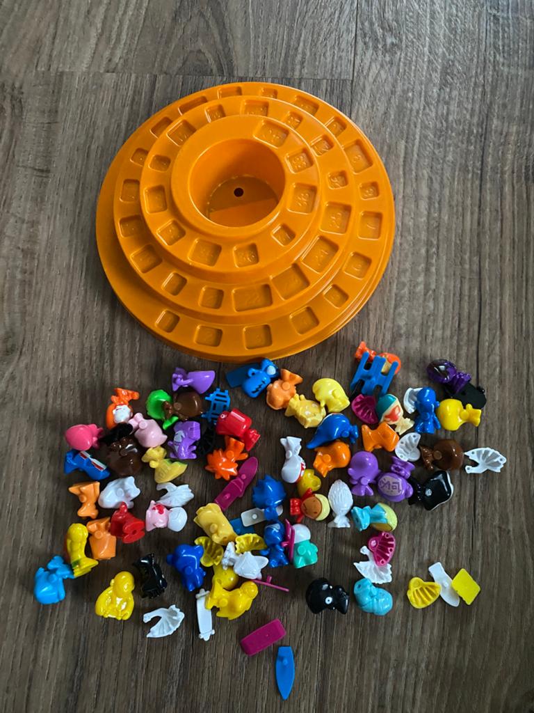 Gogo's Crazy Bones C1000 met speelbord, Ophalen of Verzenden, Zo goed als nieuw