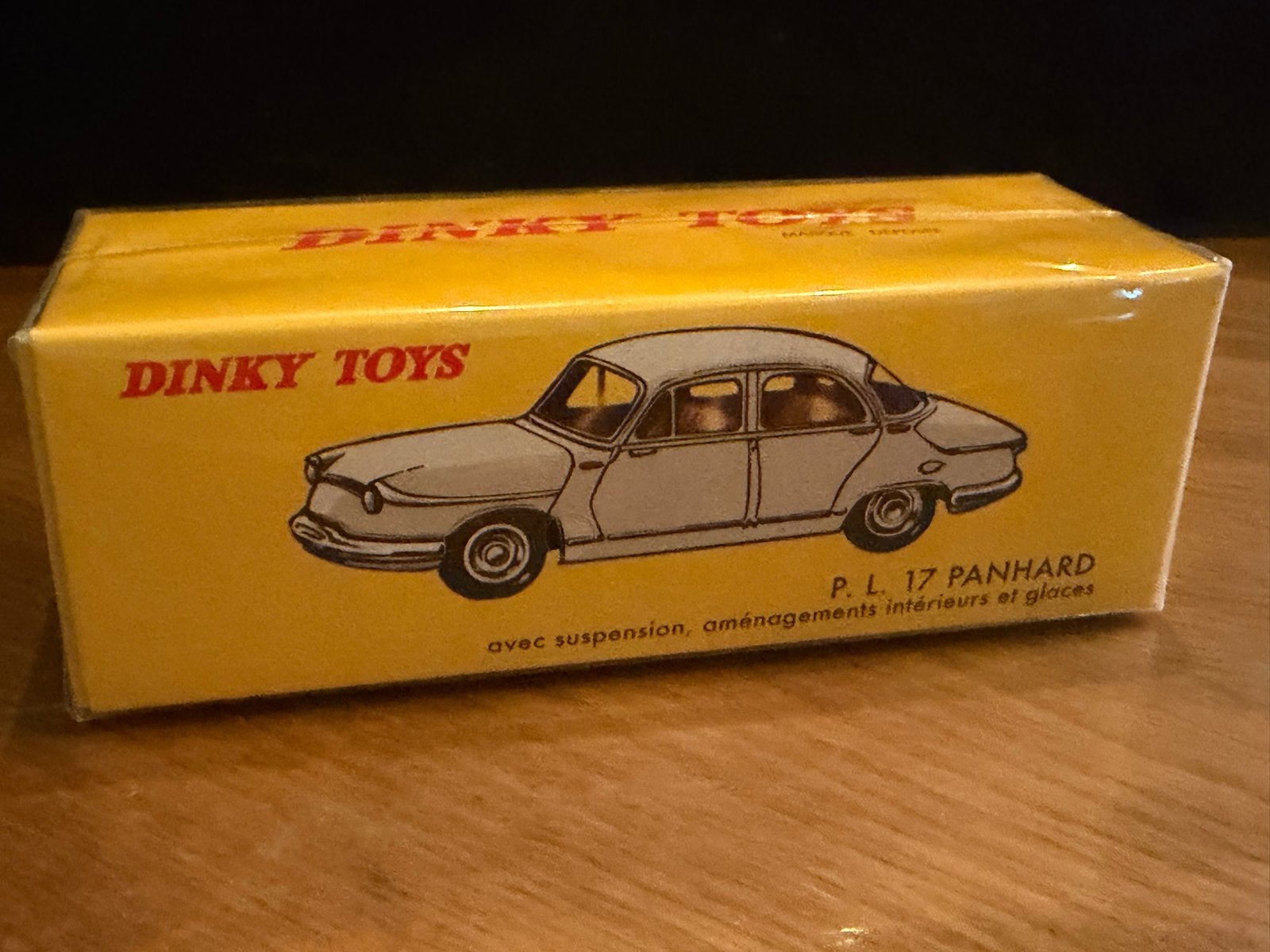 Dinky Toys 547 P.L. 17 Panhard - Nieuw in doos, Hobby en Vrije tijd, Modelauto's | 1:43, Ophalen of Verzenden, Nieuw, Auto, Overige merken
