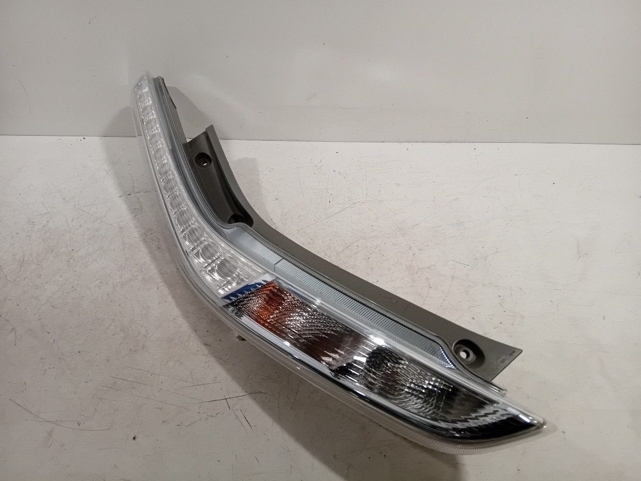Achterlicht links buiten Nissan Leaf, Onderdelen@venauto.nl, Van der Ven Autorecycling B.V., Gebruikt, Ettenseweg 76, 4706 PB Roosendaal, The Netherlands