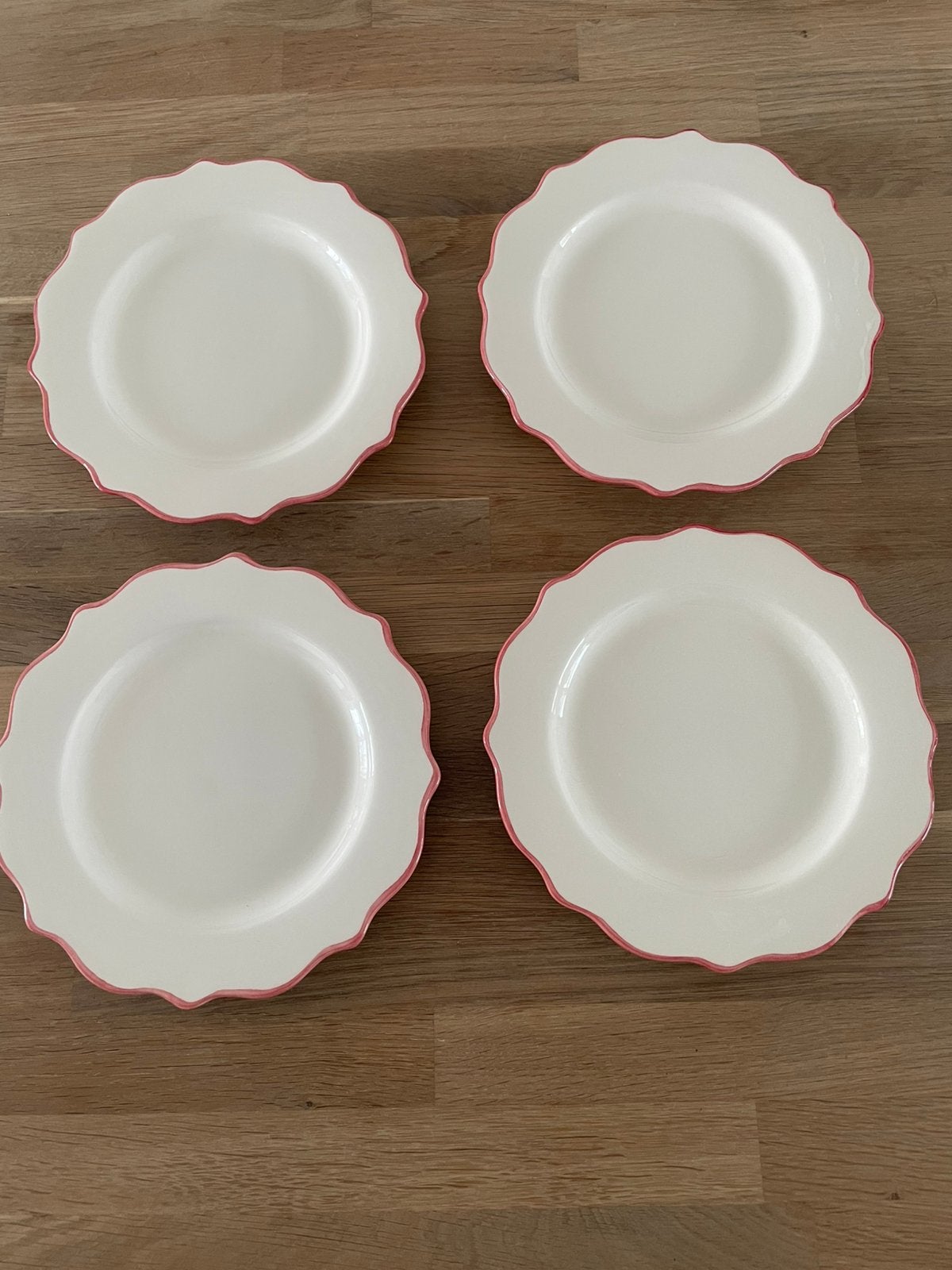 4x Carmine Scalloped Breakfast Plate Anna + Nina, Huis en Inrichting, Ophalen, Overige materialen, Overige merken, Nieuw