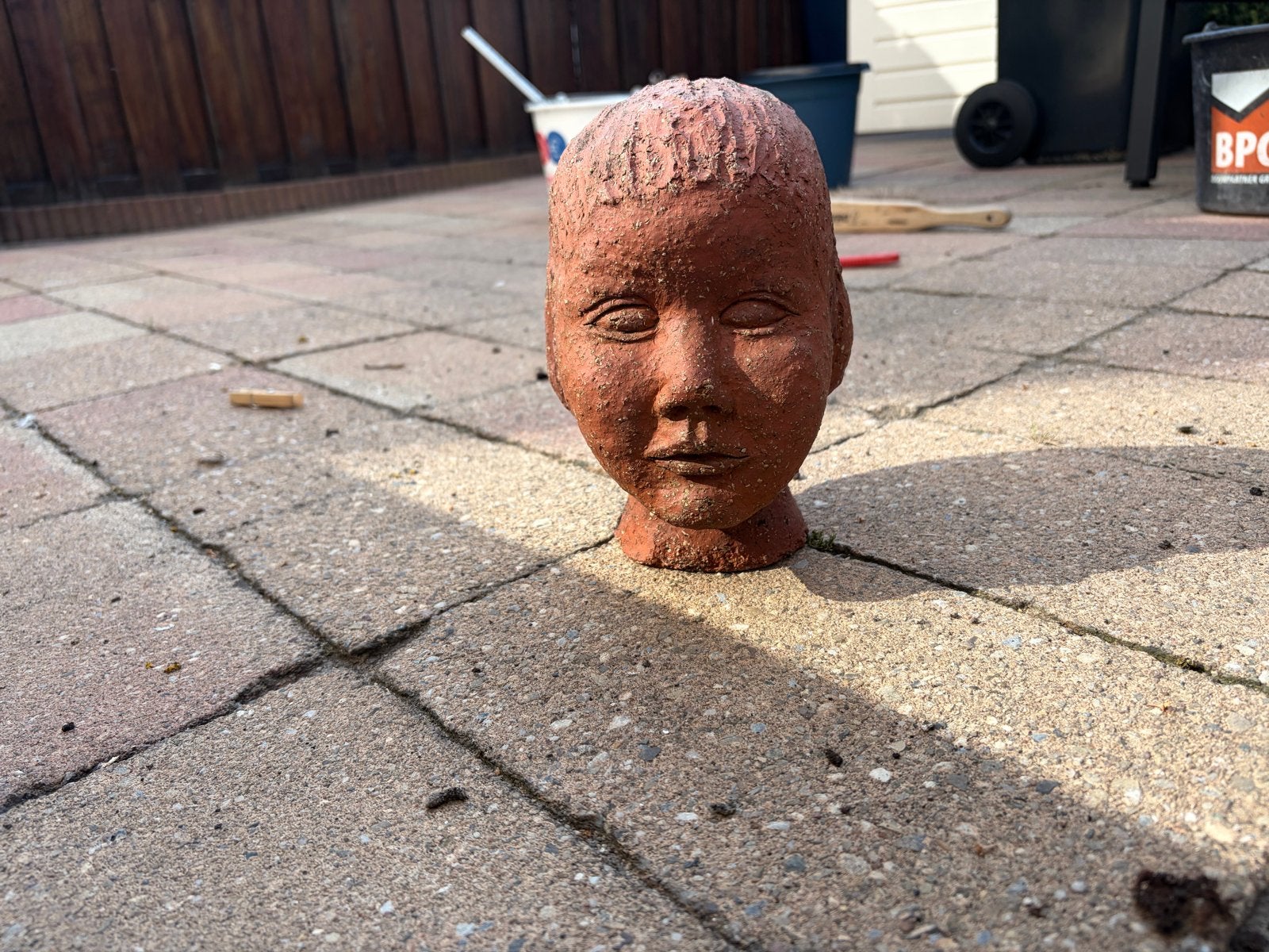 Decoratieve terracotta buste van een kind, Antiek en Kunst, Ophalen, Overige onderwerpen, Minder dan 20 cm, Buste