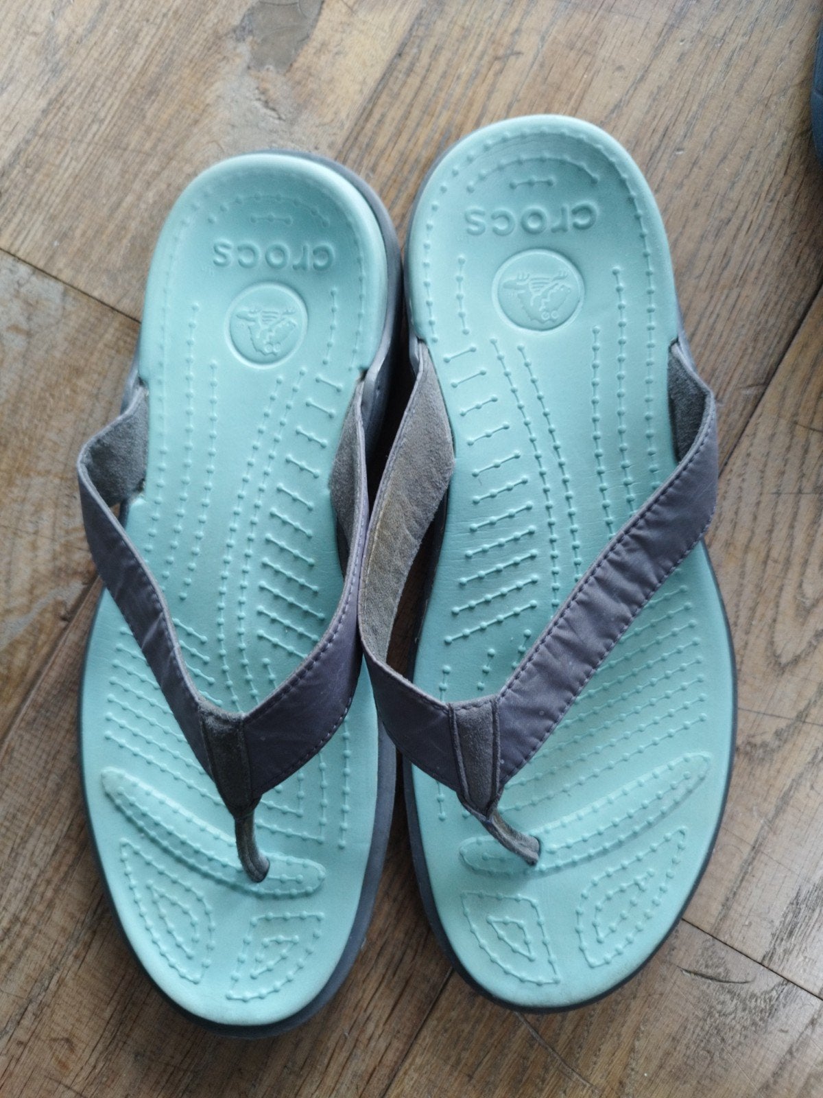 Crocs Slippers Mindgroen met Grijs Maat 10, Slippers, Ophalen of Verzenden, Zo goed als nieuw, Crocs