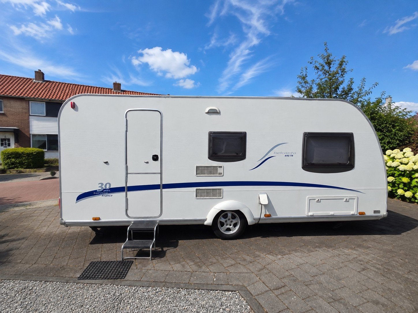 Bürstner Belcanto 490 TK | stapelbed | Mover | airco, Caravans en Kamperen, Particulier, Rondzit, Koelkast